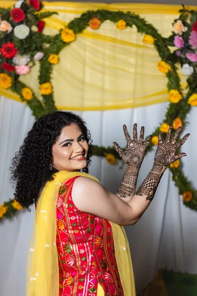 Mehandi Photo